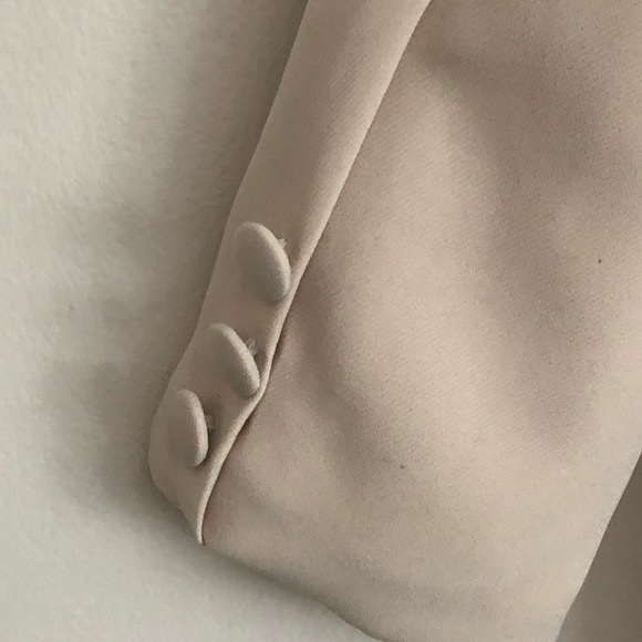 NWT Pretty Little Thing blush nude double blazer-size small - Picture 5 of 16